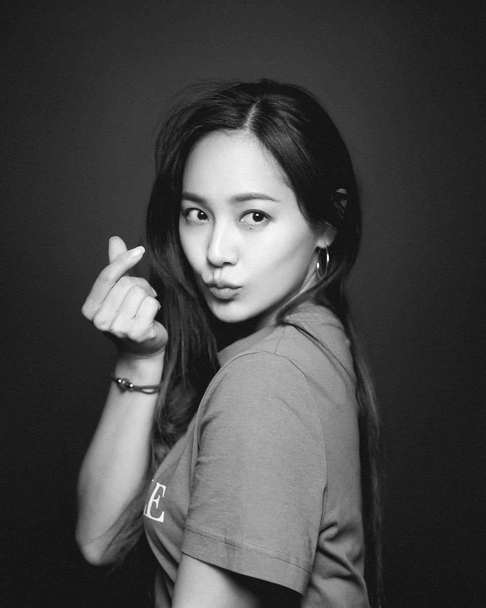 eugene810303's tweet photo. Black n white https://t.co/nh1jT2loIB