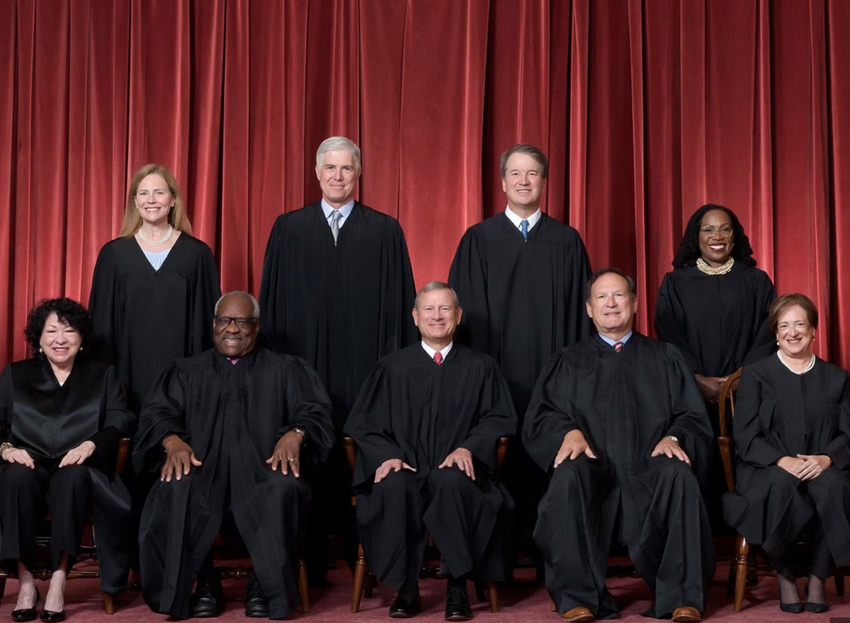 BREAKING:  The US Senate has just unveiled a BIPARTISAN bill, that if signed into law would require the US Supreme Court to create and implement a new code of conduct for all justices.

Details of the 'Supreme Court Code of Conduct Act':

- The bill proposes that the Supreme