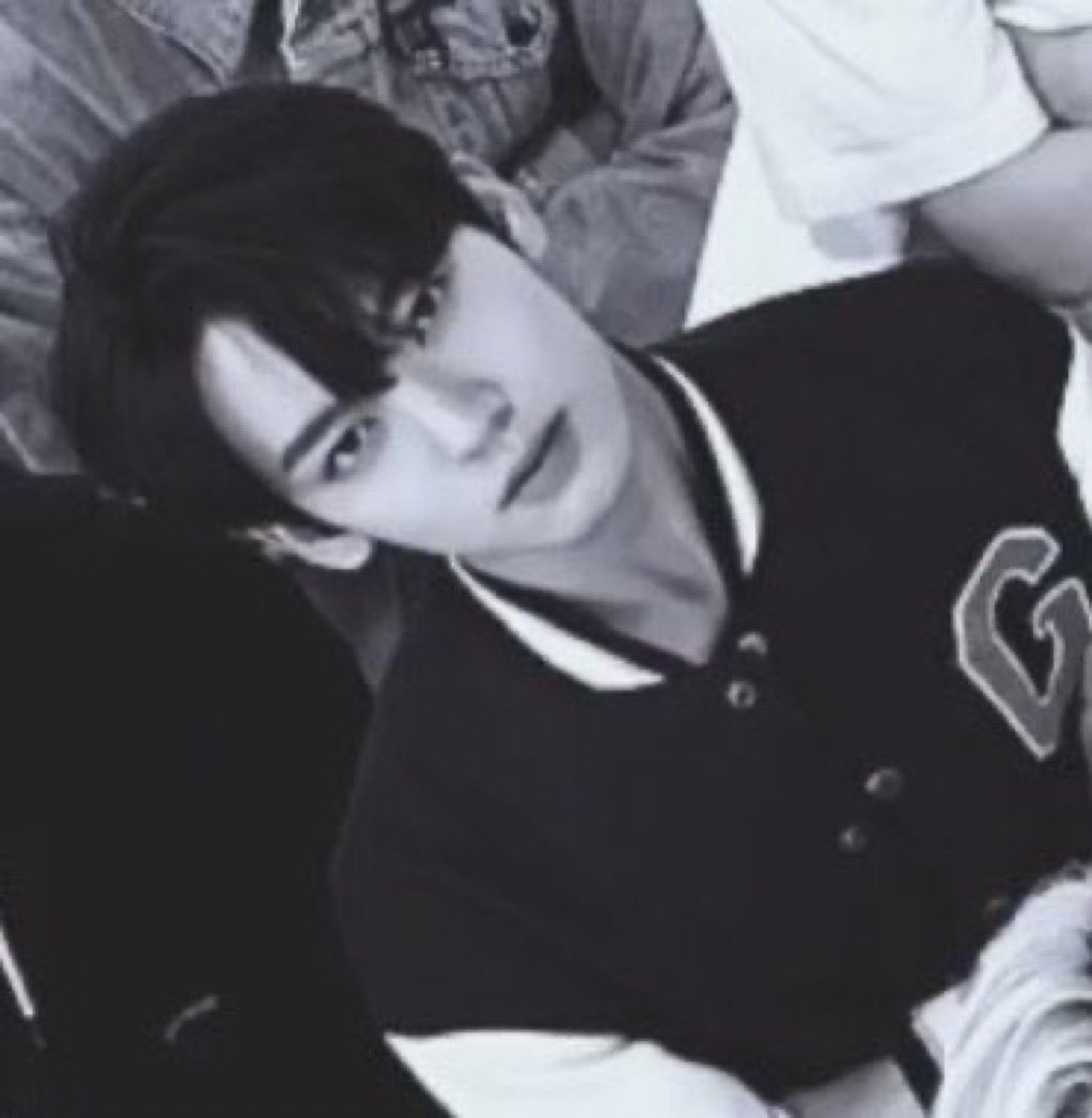 For_han_yujin's tweet photo. โอ้.... ก็ว่าหน้าคล้ายๆใคร​ เห็นแว็บแรกตกใจมาก​ เหมือนกว่านี้มีอีกมั้ย? https://t.co/PAGDxIFNZZ