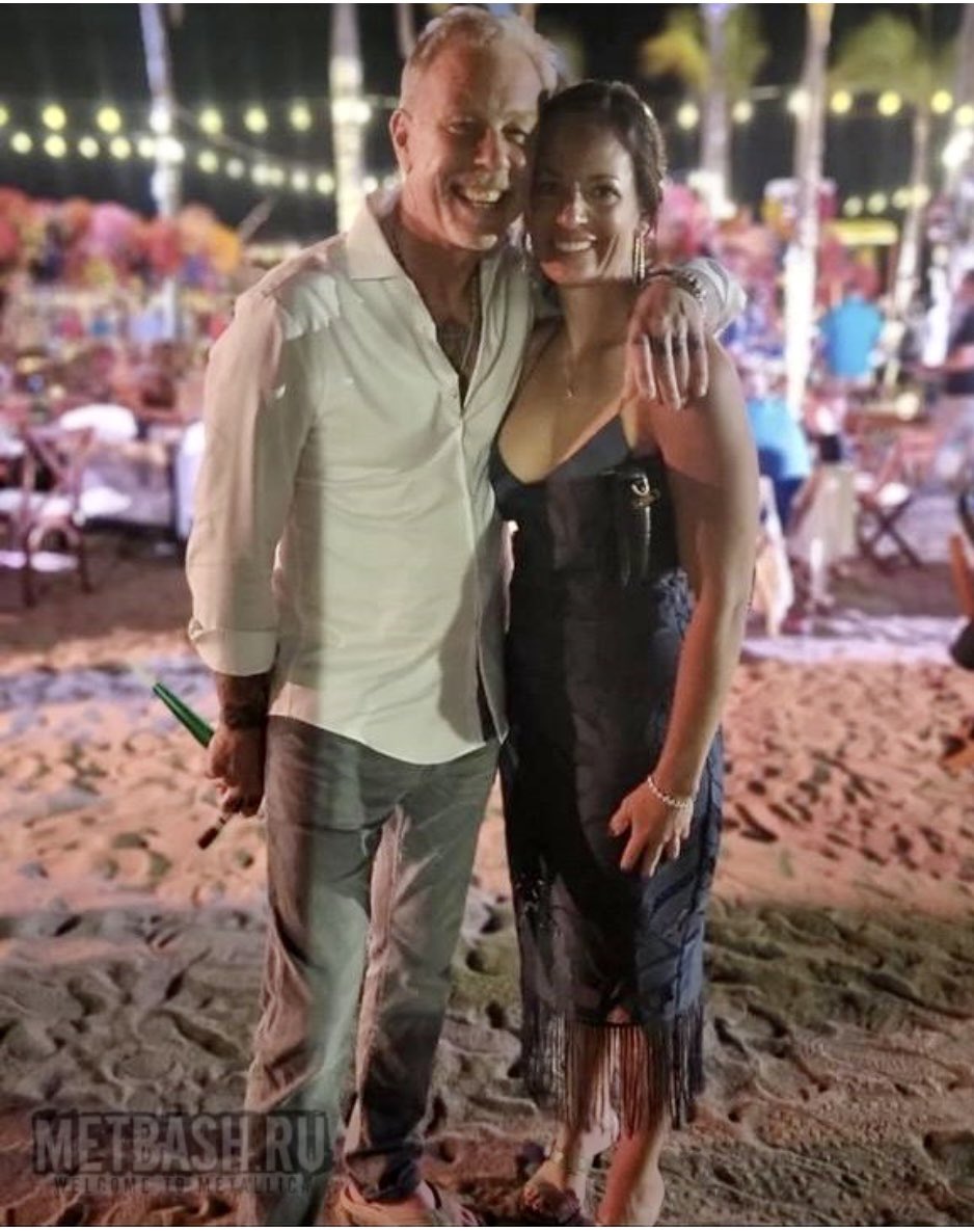 WhatRedLight_'s tweet image. Metallica’s James Hetfields new girlfriend Adriana is 15 yrs younger than him;speaks spanish just like his ex-wife. Here are pics of the couple