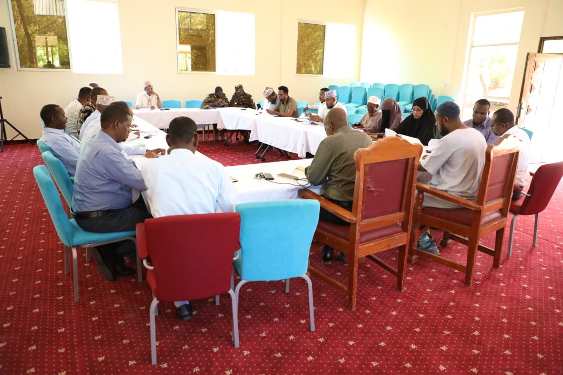 Mandera_cgvt's tweet photo. CSG meeting today discussed the current state of the county after the floods. MCG is taking immediate action to mitigate the effects of this disaster and protect the health and wellbeing of our people. We urge all residents to prioritize good hygiene and sanitation measures. https://t.co/74qaqxLqb3