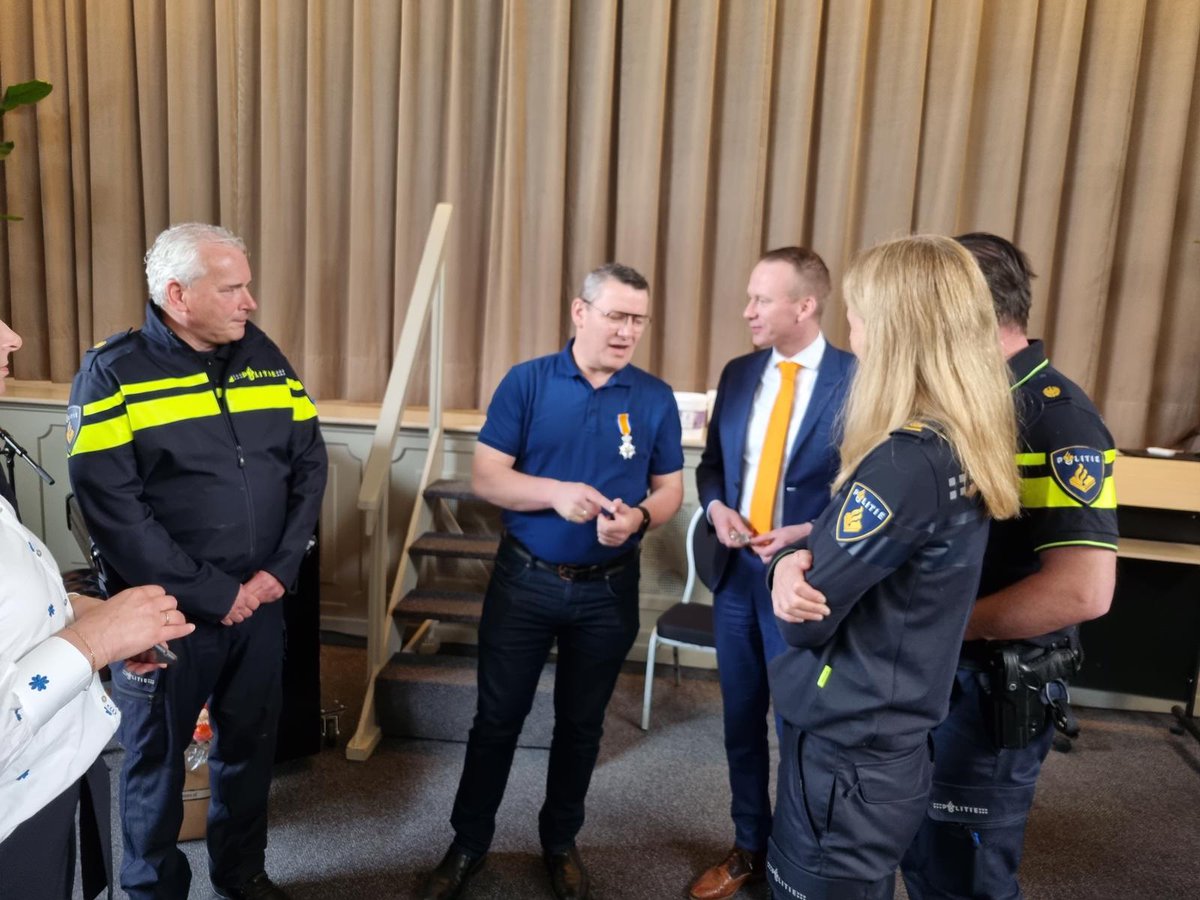 Vandaag op Urk aanwezig met een delegatie van het LTOZ voor de uitreiking van een lintje aan Gerrit Hakvoort van <a href="/SOADUrk/">Dregteam SOAD</a>. Hij werd benoemd tot Ridder in de Orde v Oranje Nassau. Mooi dat zijn grote inzet en betrokkenheid op deze manier gewaardeerd wordt. Grote klasse en respect!