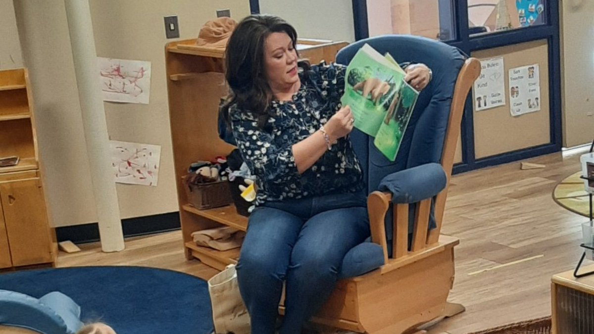 GEEARS's tweet photo. Thanks to @BethanyHBallard for visiting @CGTC Child Development Center in Warner Robins yesterday for #QRWeek! Tens of thousands of Georgia's Children have been served by @Quality_Rated providers since the program began 10 years ago.#gapol https://t.co/vR9W5xnNKh