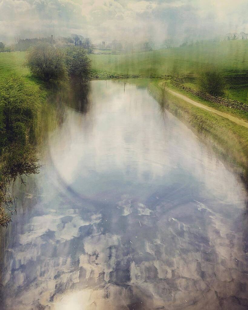 GhostsGavin's tweet photo. Views from a bridge (for @etherealwyld - check out her work)

#painterlyphotos #layeredphotography #reflectionsonwater #canal #springlight #etherealaesthetic #kerrypennyartist #icm #icmphotography https://t.co/58wzuCsFjA