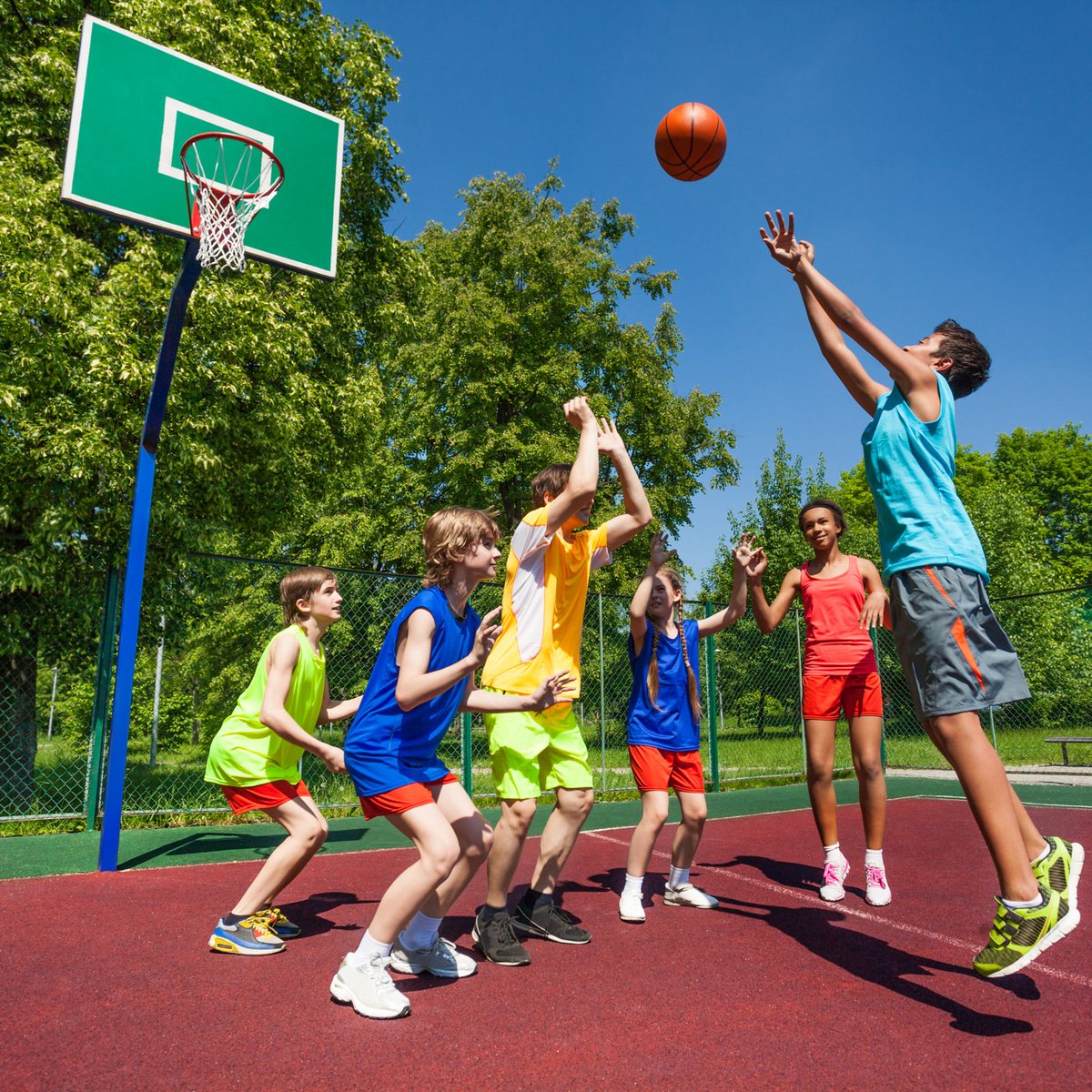 CDCPCD's tweet photo. #PCDjournal celebrates #EveryKidHealthyWeek! In support of adolescent health and wellness, learn how staying physically active may help lessen depression symptoms among U.S. high school students: https://t.co/0oZN4qBmsR #PublicHealth #MentalHealth #EKHW23 https://t.co/9IeTEez6Xz