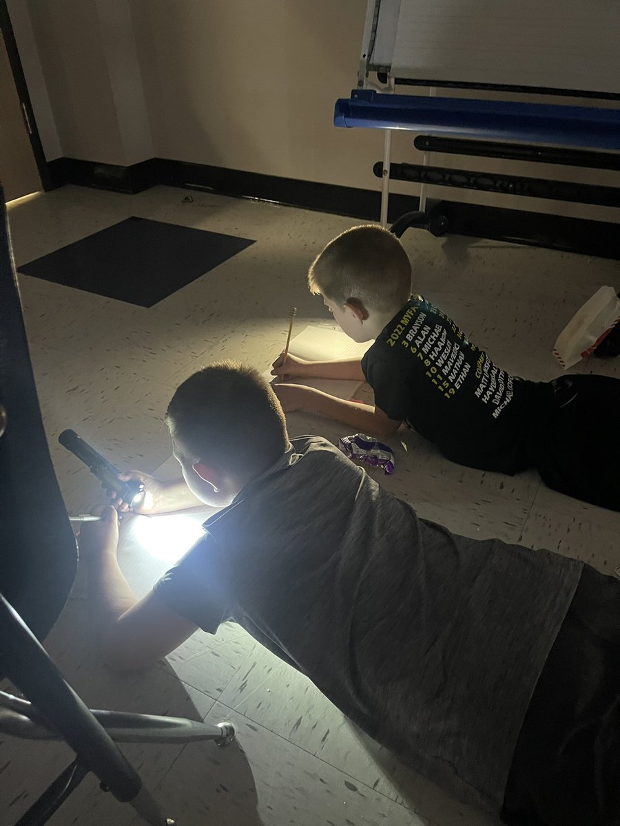 NicolePierro6's tweet photo. We are camping out today and creating our stories based off a choice board! Their pencils are MOVING, and the room is set up for camp! #WES @MagISDLiteracy https://t.co/NgsWc1YCjm