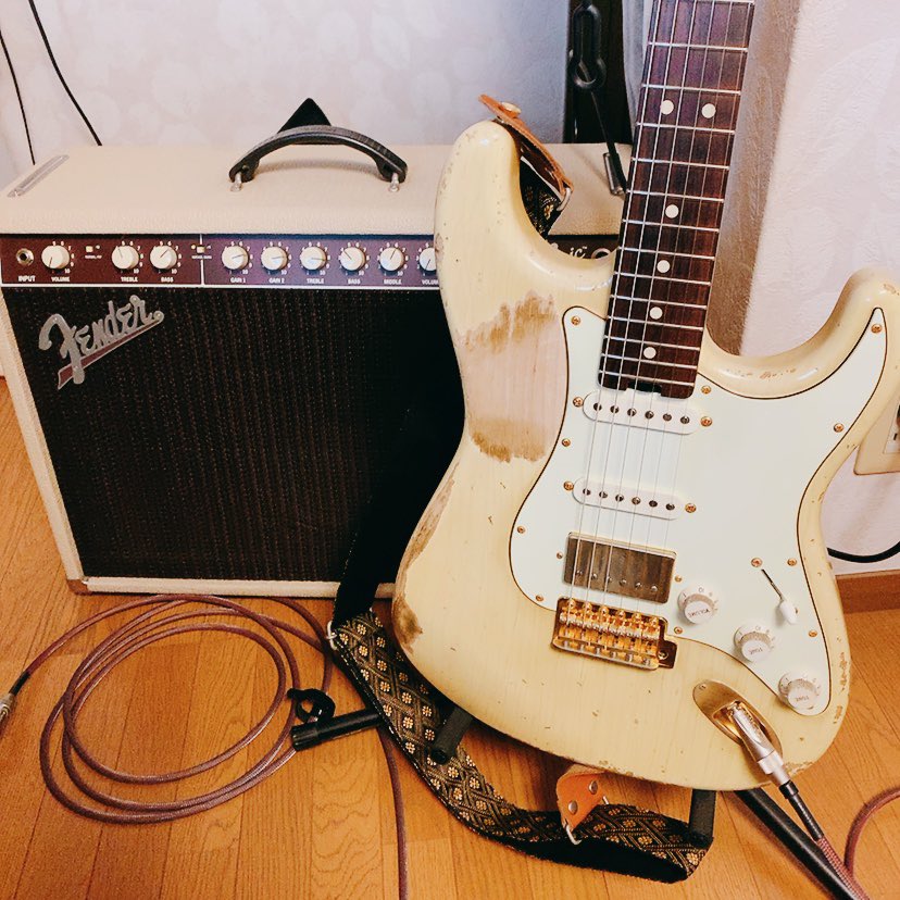 F_Natsuguitar's tweet image. 今日もお疲れ様でした〜

#History
#Fenderamp