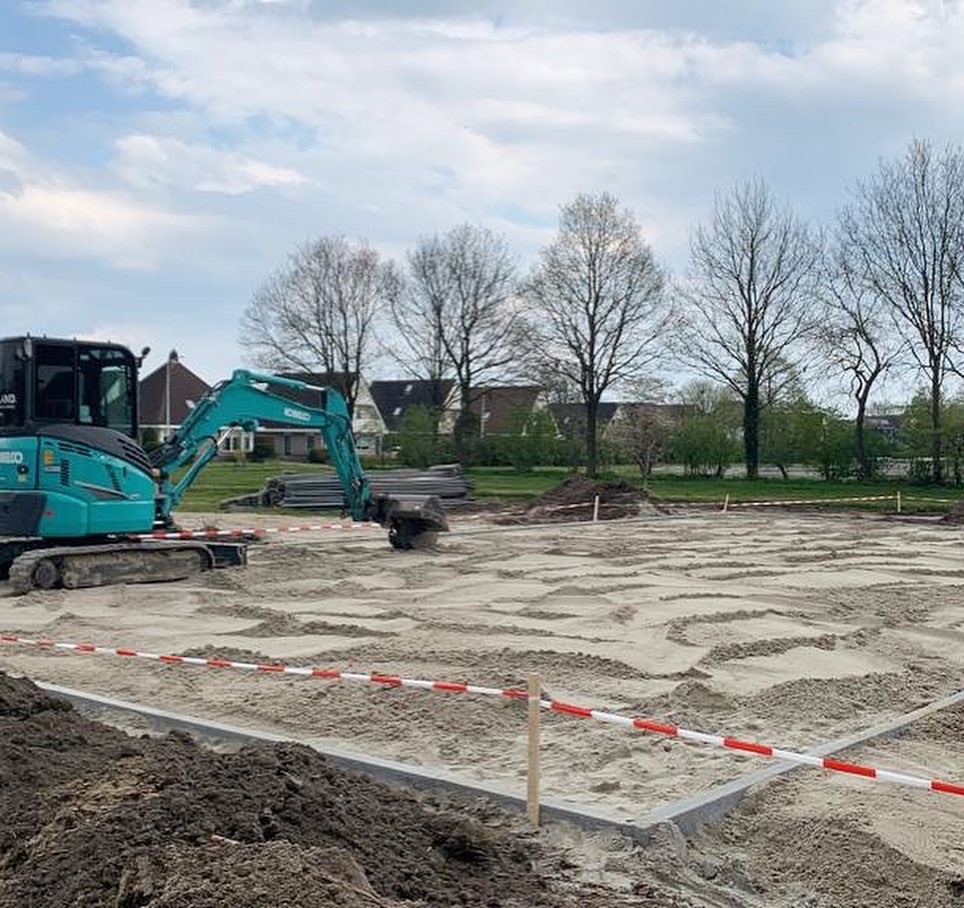 Sports2playBV's tweet photo. WORK IN PROGRESS 🔥
@Gemeente_Lwd is straks een gloednieuw Calisthenics en outdoor Fitnesspark rijker! 🤩 Volgende week wordt het project afgerond. #New #Sneakpeek #Outdoor #Fitness #BuitenSporten #Health #Buiten https://t.co/GRUH6Npd1B