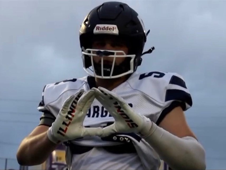 DEEP DISH FOOTBALL (@deepdishfb) on Twitter photo PUBLISHED NEW THIS MORNING #IHSA
Talking With Top Illinois Recruit Centennial 6'4 Defensive End Jack Barnhart Class Of 2024
<a href="/Jack_Barnhart52/">Jack Barnhart</a>
<a href="/CoachJacksonCHS/">Coach Jackson</a>
<a href="/CHAR_GERS/">Centennial Athletics</a>
LINK:
deepdishfootball.com/single-post/ta… PUBLISHED NEW THIS MORNING #IHSA
Talking With Top Illinois Recruit Centennial 6'4 Defensive End Jack Barnhart Class Of 2024
<a href="/Jack_Barnhart52/">Jack Barnhart</a>
<a href="/CoachJacksonCHS/">Coach Jackson</a>
<a href="/CHAR_GERS/">Centennial Athletics</a>
LINK:
deepdishfootball.com/single-post/ta…