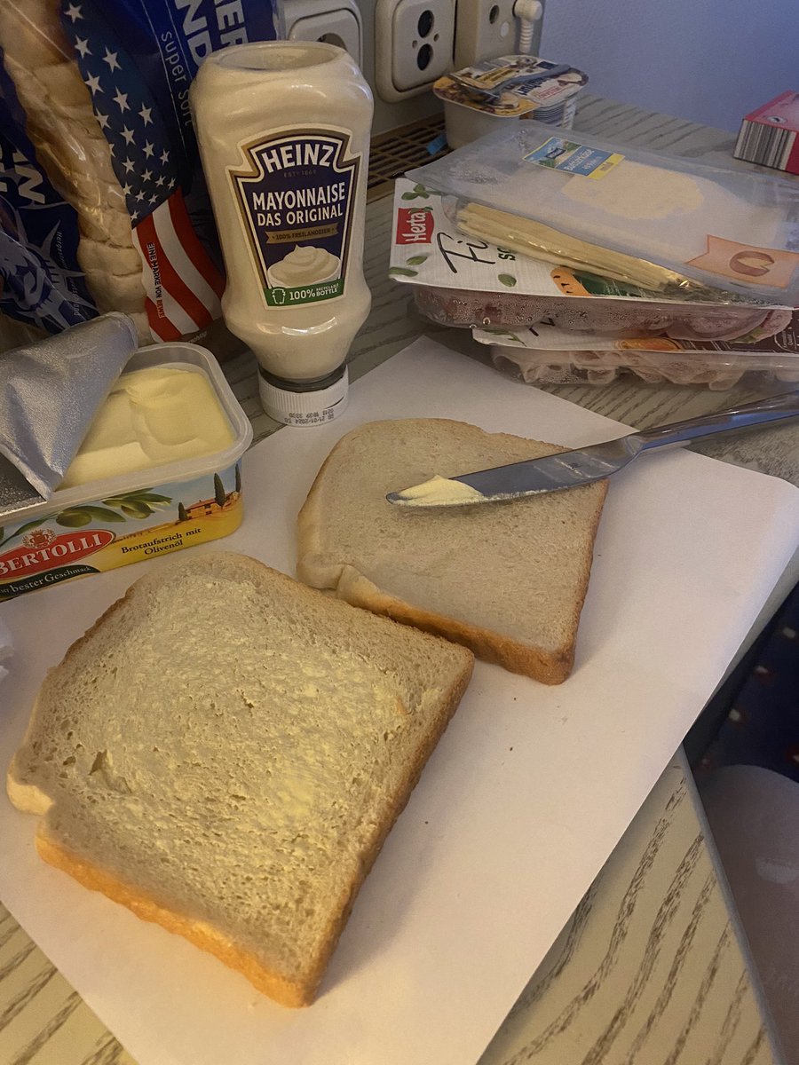lyd_wh003's tweet photo. Budgeting✌️ #Erasmus23 https://t.co/pT3YUM5HI1