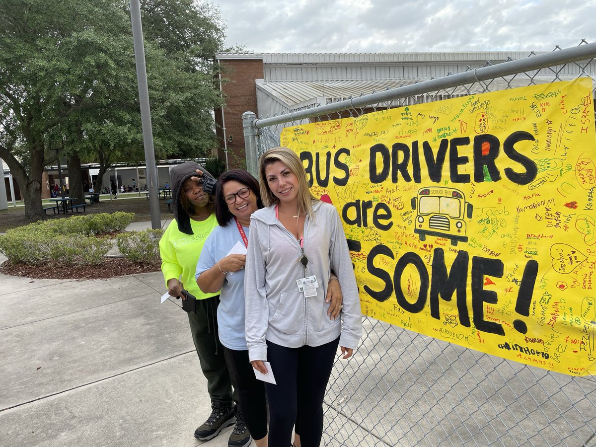 Thank you to all the bus drivers who take our kids to and from school with care on a daily basis 🚌❤️ #SDOCGoodtoGreat #VNESTigers #BusDriverAppreciationDay