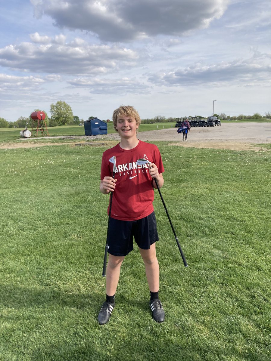 HHS Golf tweet media