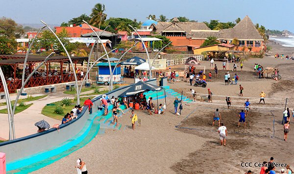 #UnidosEnVictorias 
Para este calorcito 🥵 les recomiendo refrescarse en las bellas playas de Poneloya, ubicadas en León 
#NicaraguaTriunfa 
<a href="/FloryCantoX/">Flor y Canto 🇳🇮</a> <a href="/YaderEspinoza01/">𝓨𝓪𝓭𝓮𝓻 𝓔𝓼𝓹𝓲𝓷𝓸𝔃𝓪 🇳🇮☀️</a>