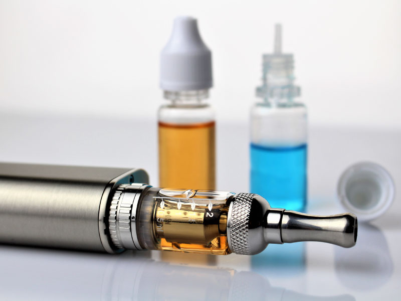 elsiglocomve's tweet photo. #26Abr #EsNoticia
Aceite de #vapers ser��an más #tóxicos que el cianuro #elsiglo #Curiosidades 
https://t.co/Sd3CUsfuGE https://t.co/OgBoAESaGU