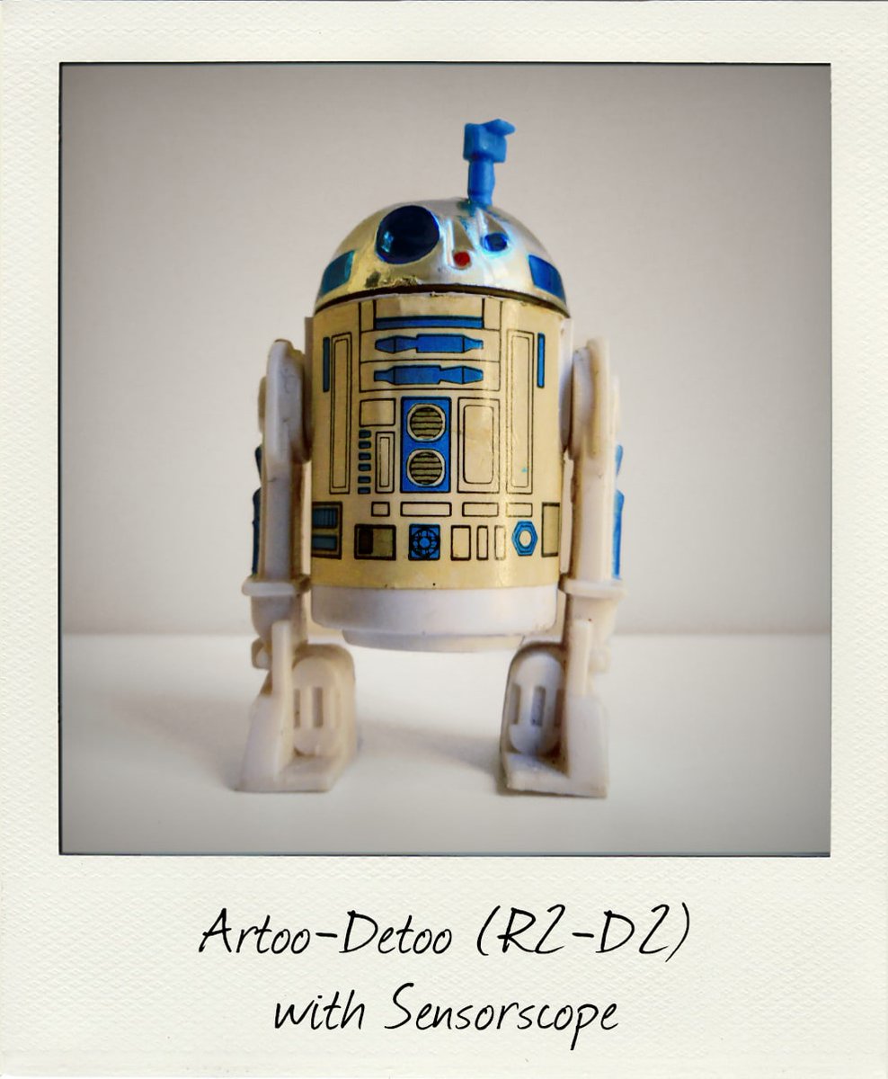 It's been a while but here's a new post, and some Star Wars reflections. R2-D2… Now with Sensorscope! vintageactionfigures.net/r2-d2-now-with…