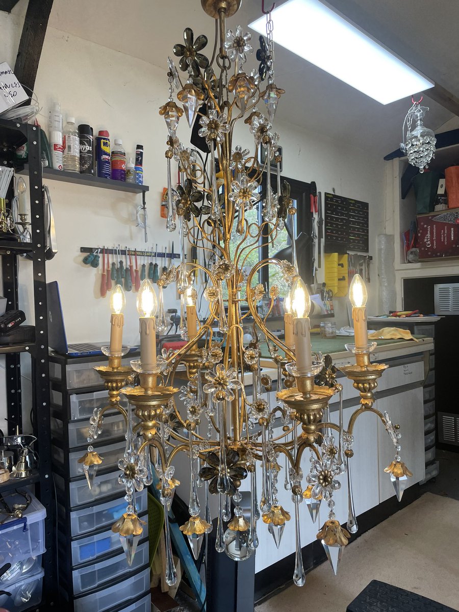lightingrepairs's tweet photo. Rewired, replaced missing crystals, cleaned and PAT tested. A beautiful chandelier. 👍🏼 ✔️ #lighting #sussex #surrey #antiques https://t.co/SRzxC9zbi0