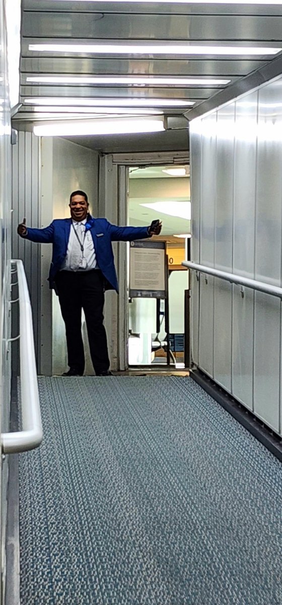 Regardless of the obstacles 🚧, the #MCOFinest Customer Service team finds a solution 🧪 to overcome them. Many thanks 🙏 for the efforts and patience you provide our passengers. <a href="/weareunited/">We Are United</a> <a href="/united/">United Airlines</a> #beingunited <a href="/LouFarinaccio/">Lou Farinaccio</a> <a href="/jeremyf73186955/">jeremy fletcher</a> <a href="/SteveTanzella/">Steve Tanzella</a> <a href="/med70258466/">Rick Medina</a>
