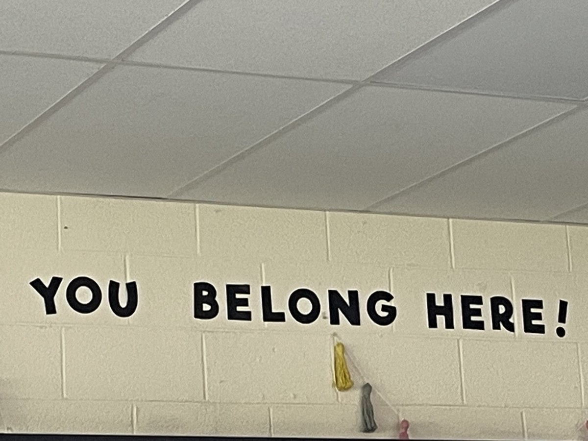 LWyattHCS's tweet image. Barron Village mentality! ⁦@awsumeducator⁩ ⁦@mrsclements2u⁩