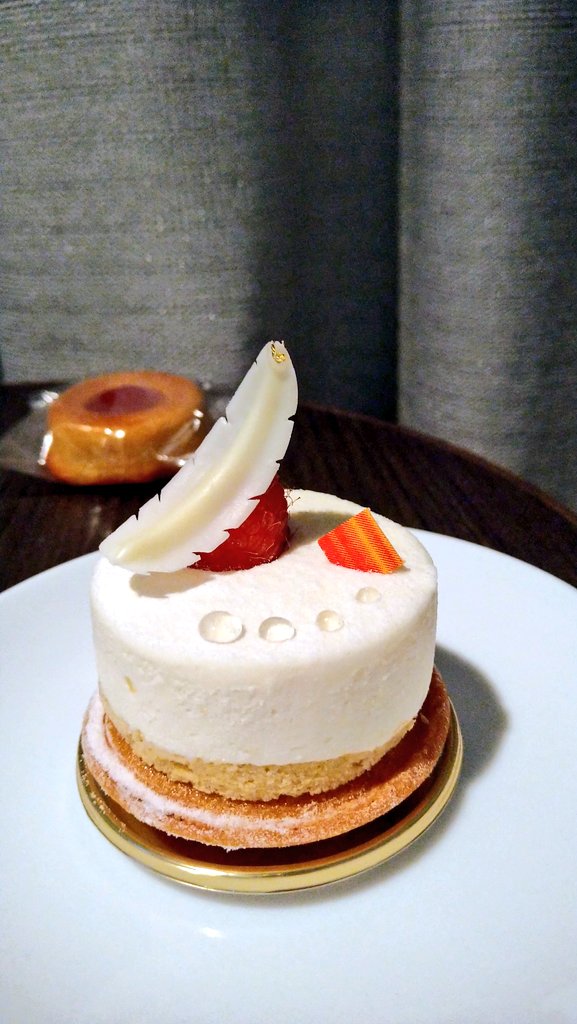 ピエスモンテ♥ Ginza Pièce Montée 銀座ピエスモンテ (@ginzapiecemontee) · Chuo-ku