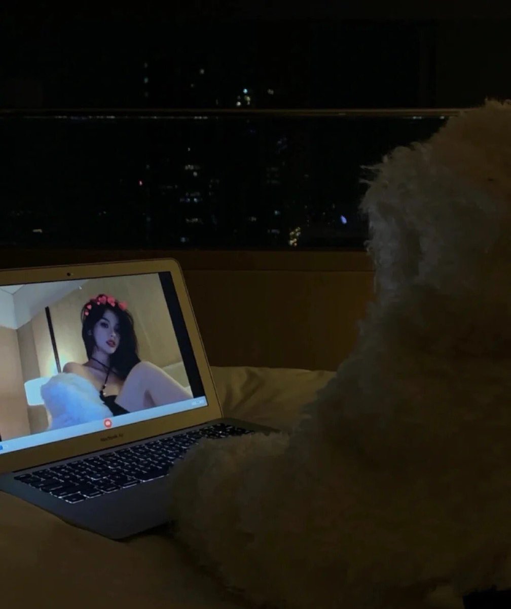 ⠀⠀⠀⠀ 
        ⠀⠀⠀⠀ 
                 planet girl.
                ⠀⠀⠀⠀ ⠀⠀⠀⠀ 
        ⠀⠀⠀