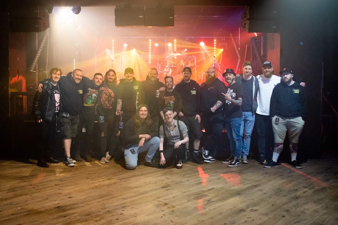 Obligatory end of tour photo. Huge thank you to you guys, our crew and @thevirginmarys (honorary mention for Tim the bus driver who unfortunately was located off-site when this photo was taken!) #megasleepers #massivewagons #uktour