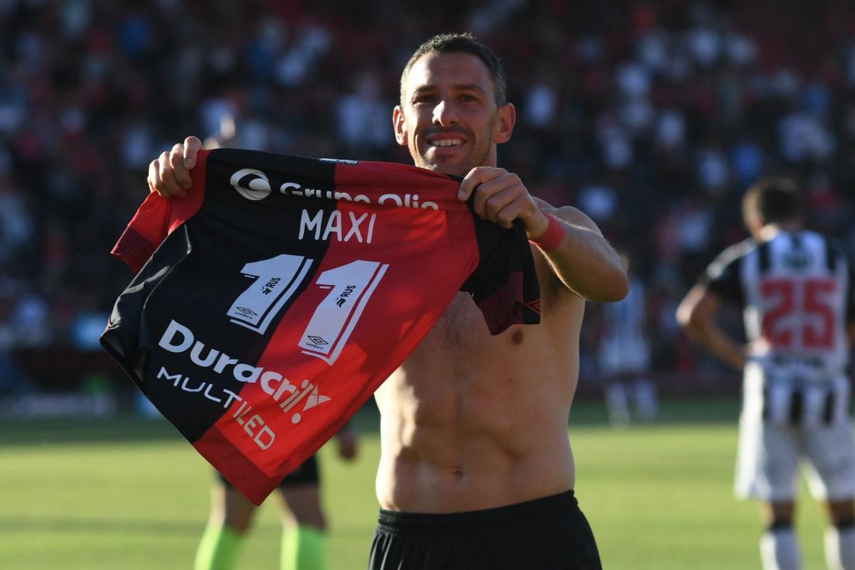 newells_info74's tweet photo. Maxi Rodríguez: "Tuve la posibilidad de hacerlo en otros estadios, pero no me lo podía permitir. Quise que fuera en el patio de mi casa" https://t.co/R0P8P3s2E9