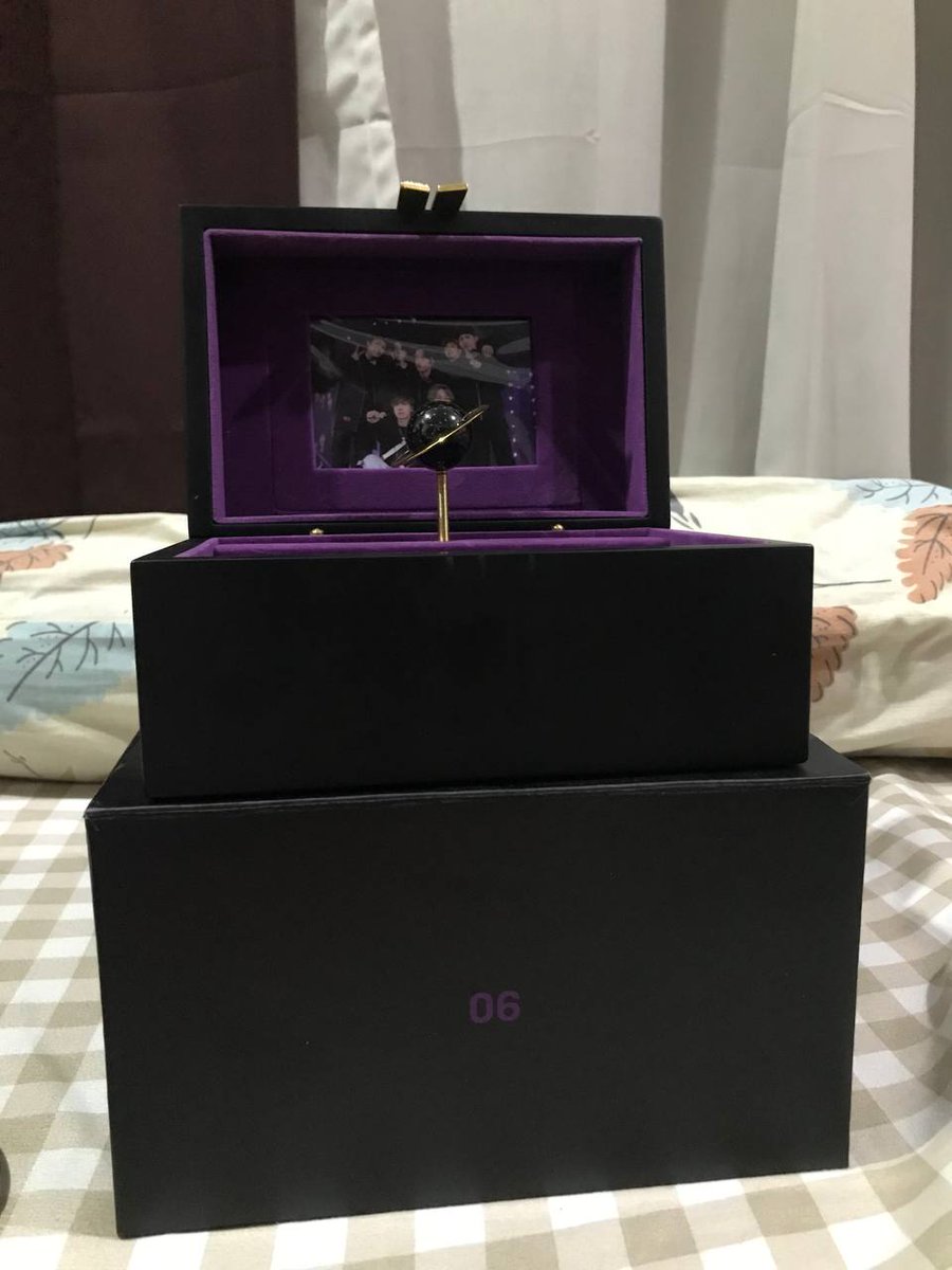 derozzane_95's tweet photo. WTS BTS Music Box Merch Box 6 w/ outbox and OT7 photocards

Php3200 + sf 
*negotiable
(within metro manila)

Helping a friend
#BTS #BTSMerch #Musicbox #Merchbox6 #KimNamjoon #KimSeokjin #MinYoongi #JungHoseok #ParkJimin #KimTaehyung #JeonJungkook https://t.co/c4ZhzIvzHD