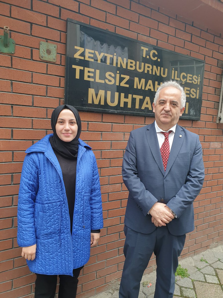 Solmaz1163's tweet photo. Türkiye'nin en genç kadın muhtarı Edanur Hanım'ı ziyaret ettim. İdaremiz ve İBB çalışmaları hakkında bilgi alışverişinde bulunduk.
#İBBYönetimSahadaMuhtarlarıyla https://t.co/DGDfcZyRxr