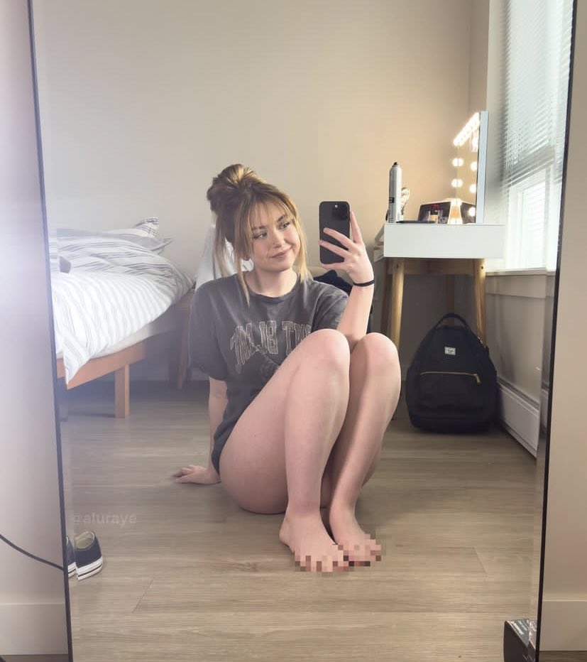 Disponible pour vos plan Cul réel je vend des nudes et je fais du sex cam n’oubliez pas de rt et follow pour la nudes 😘