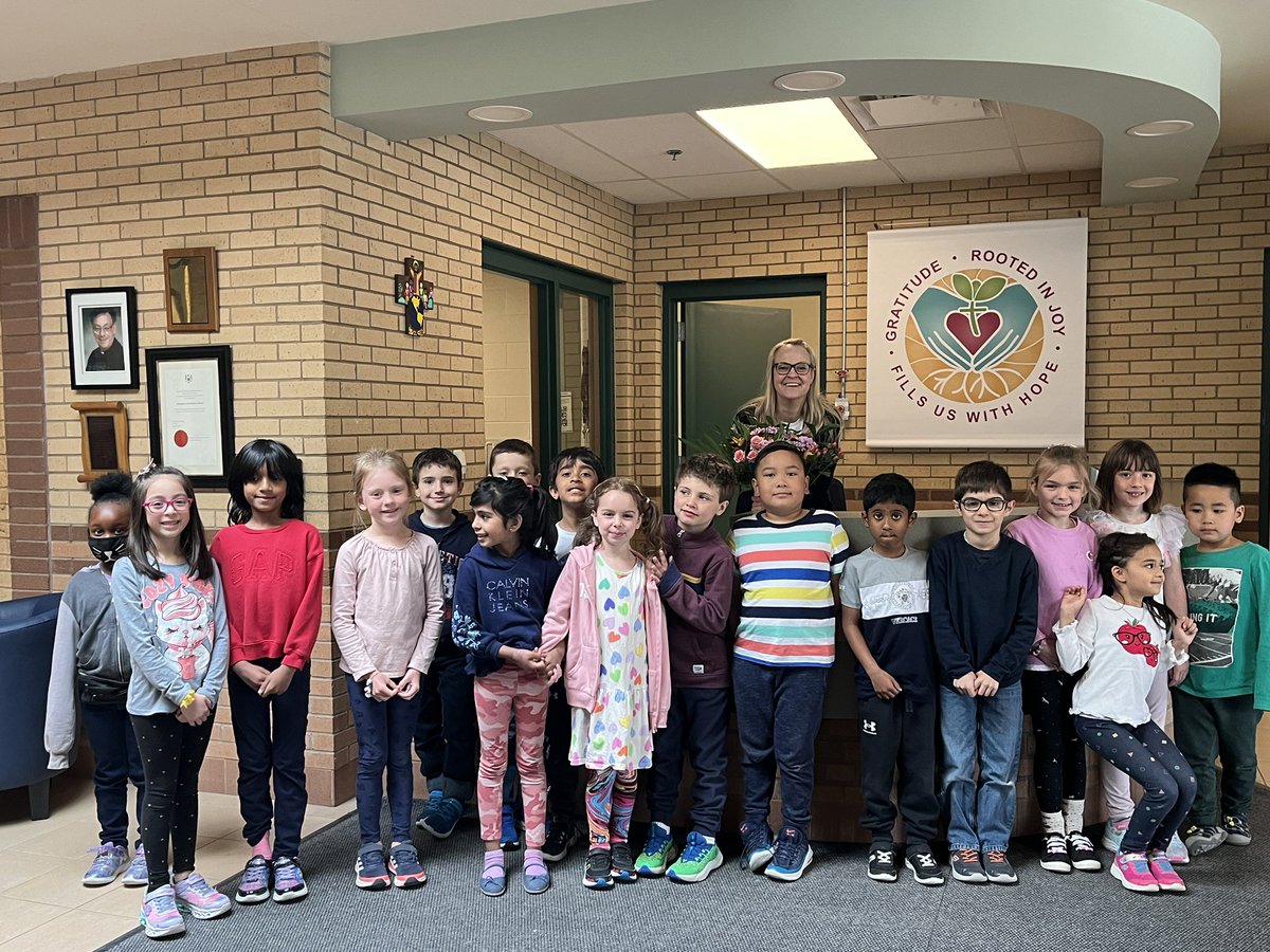 MPaulBaxterOCSB's tweet image. ✨ Happy Administrative Professionals Day Mrs Delorme and Mrs Mc Nicol #ThankYou for all you do for MPB. We appreciate you! 🙏❤️ #ocsbMerci #ocsbFamily Students have loved visiting you to show their appreciation!