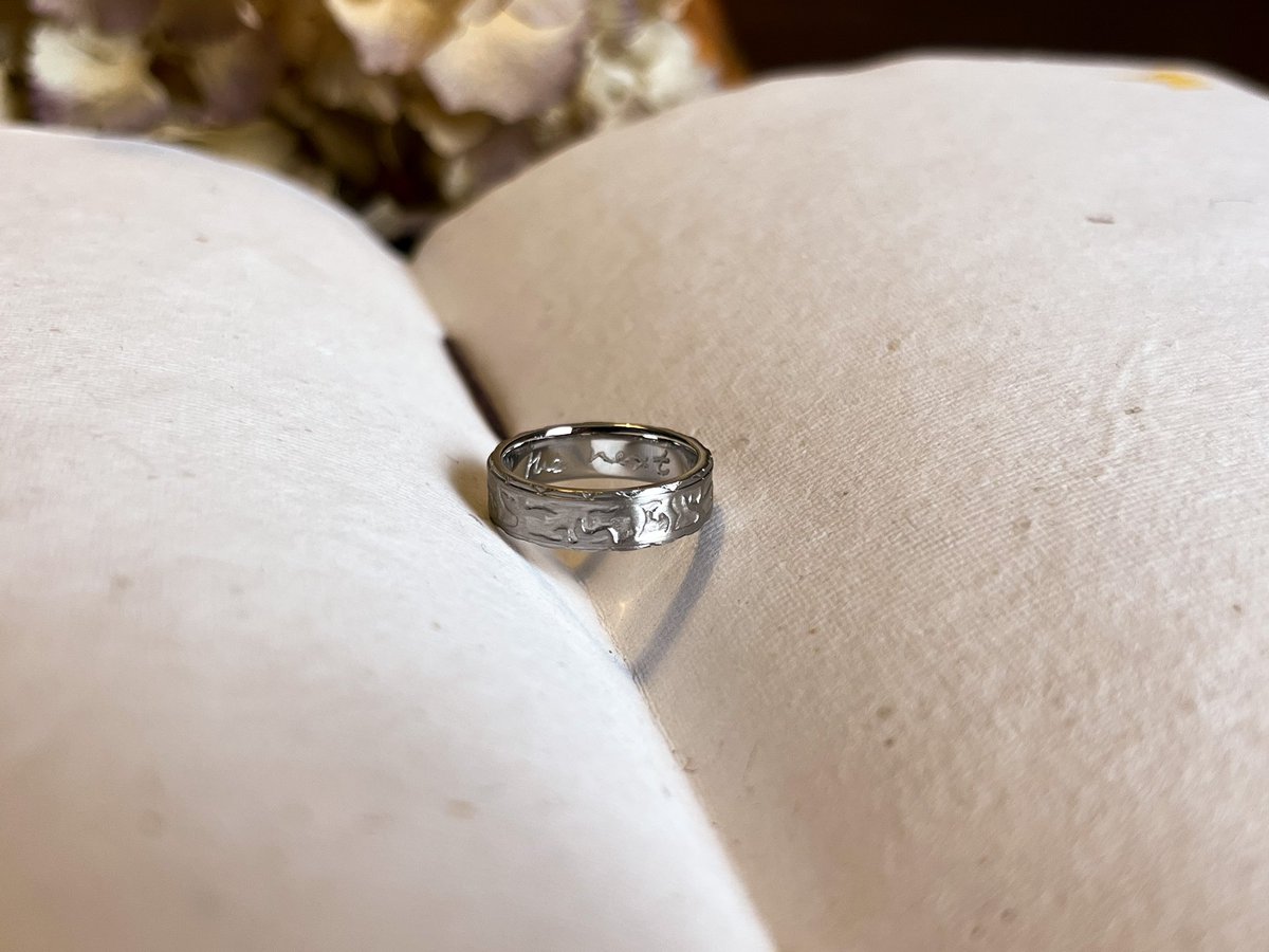 - HALO RING - 

I make rings with the Halo design! You can grab yours from my Etsy Shop! 
etsy.com/de-en/listing/…

Choose between different materials:
1. Bronze
2. Silver
3. Gold (8K/14K) or Roségold
4. Platinum 

Shipping international 
#SaveWarriorNun #WarriorNun #HaloRing