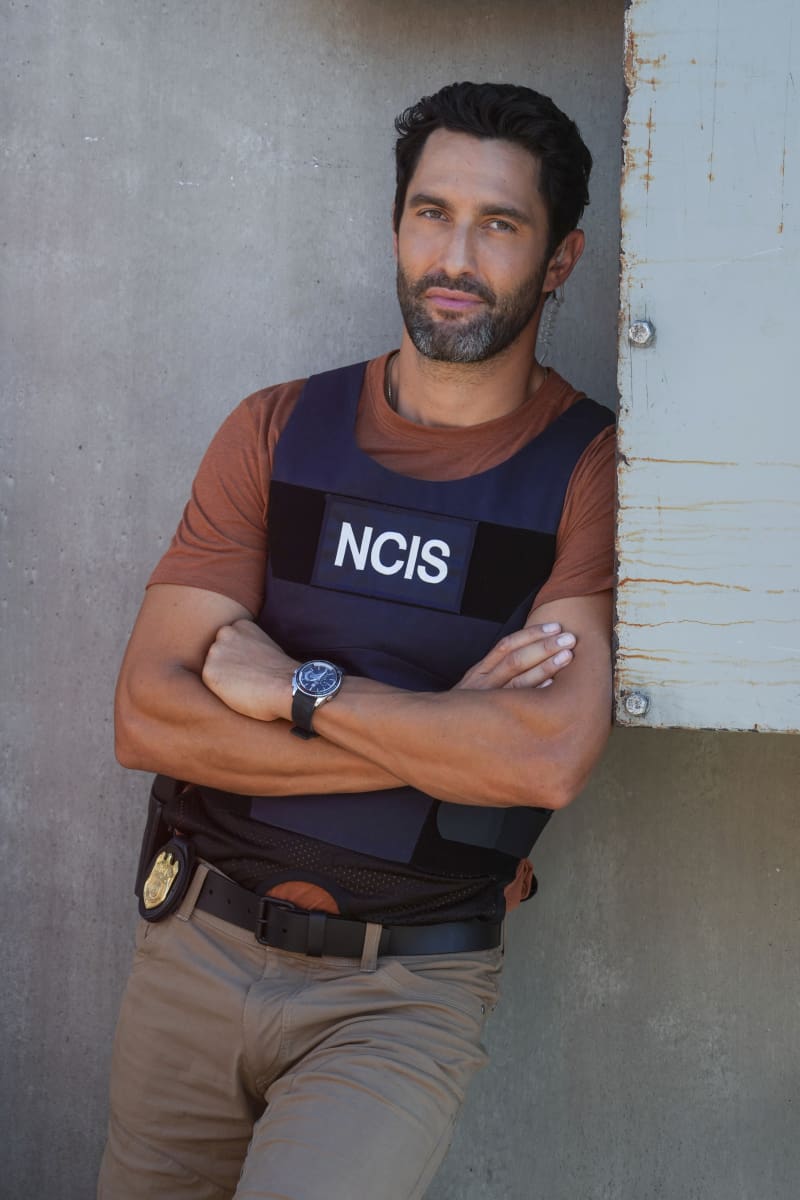 Happy 40th Birthday to Noah Mills, NCIS Hawaii. 