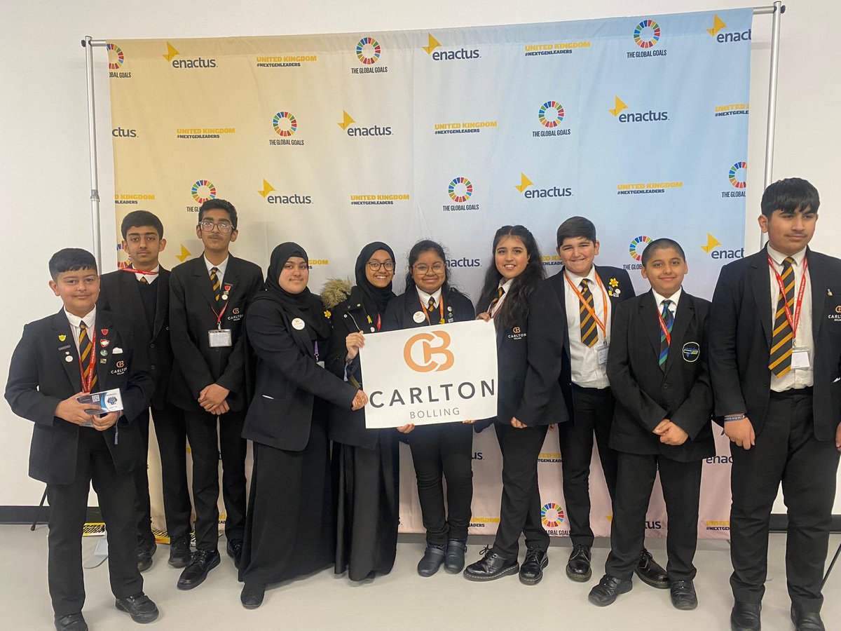CarltonBolling's tweet photo. It takes an incredible amount of courage and fearlessness to publicly speak infront of 200 people, yet our Student Leaders wowed the judges and audience with their confidence and oracy skills #ambition #CarltonEdge💎 https://t.co/97vujzOYUD