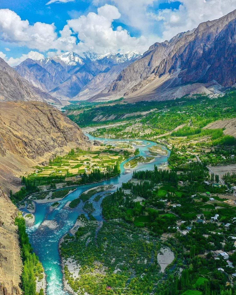 Beautiful Gilgit-Baltistan
#NatureBeauty #MountainsMatter