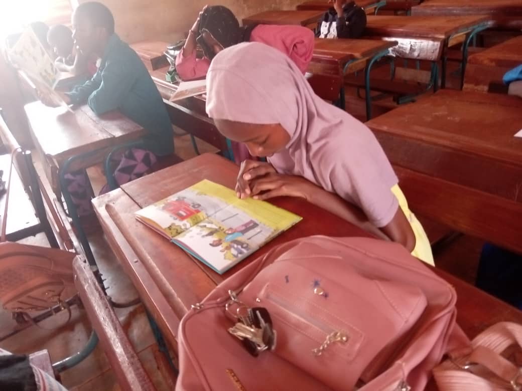 Educ4F's tweet photo. "Iqra!"(Lis !) Dieu a-t-il dit.

La connaissance, apprendre commence par la lecture ! Nous voulons inculquer l'amour de la lecture à vos enfants. 

#Educ4future
#BookLovers
#Lecture
#LirePourSameliorer https://t.co/iXiLpnvYH0