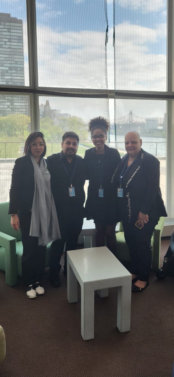 JaironPerezV's tweet photo. En #NuevaYork la delegación juvenil 🇨🇺 sostuvo un encuentro con el Ministro de Juventud de #México en marco de #ForodeJuventud del #ECOSOC.
#UnaMejorJuventud
@aylinalvarezG @UJCdeCuba @KeylaEG72 @mirthiajulia https://t.co/G9XbeqTOeA