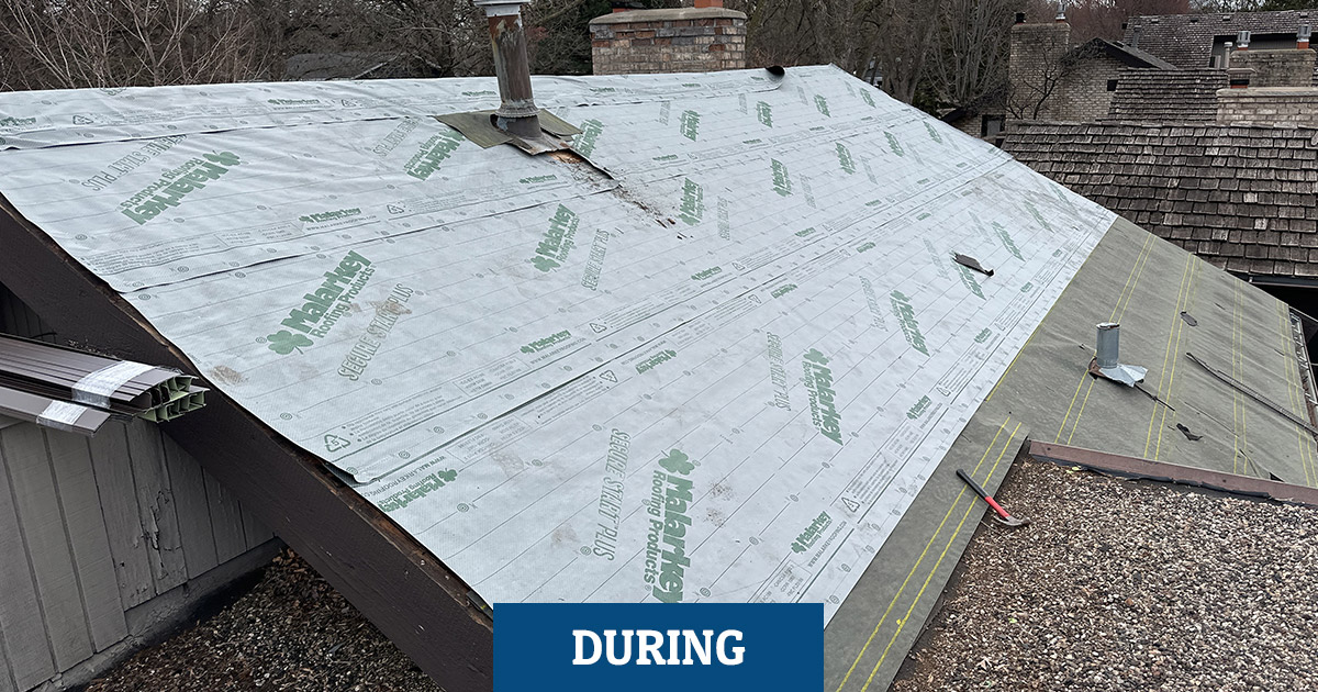 LightningRestMN's tweet photo. Out with the old, in with the new! 

At Eldorado Estates Townhomes in Bloomington, we replaced the old cedar shakes with new, high-end @malarkeyroofingproducts shingles in a natural wood color. https://t.co/R77YGpeo4z