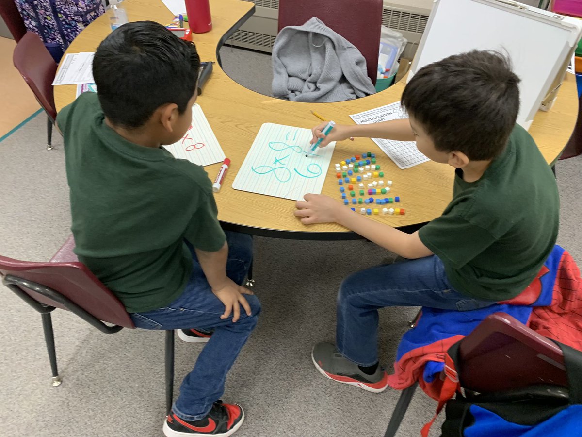 Mrs_SernaTX's tweet photo. We buddied up today &amp; tested each other on our knowledge of arrays. Using manipulatives gives us the hands-on learning experience we need to understand how multiplication equations can be represented by rows &amp; columns. https://t.co/gGpv9ng8u4