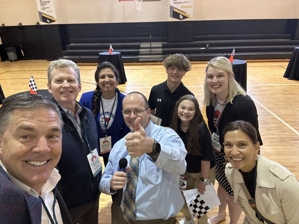 Tom Burton tweet media