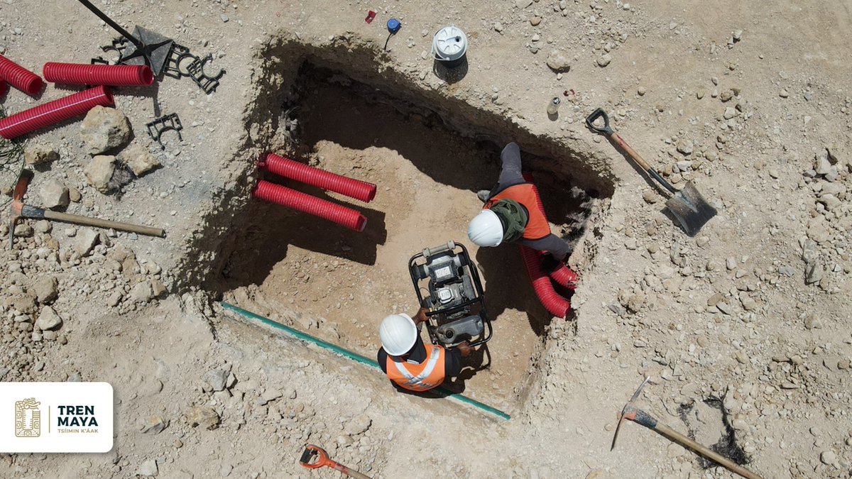 TrenMayaMX's tweet photo. El #TrenMaya ha generado más cien mil empleos en el sureste y están necesitándose 50 mil más en la construcción de paraderos, estaciones, cocheras y bases de mantenimiento, entre otras obras   complementarias 🛠️
#SúbeteAlTren 🚉 https://t.co/a4Z2N9YkTl