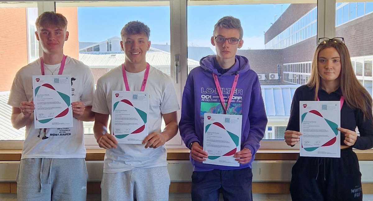 Queen Alex 6th Form tweet media