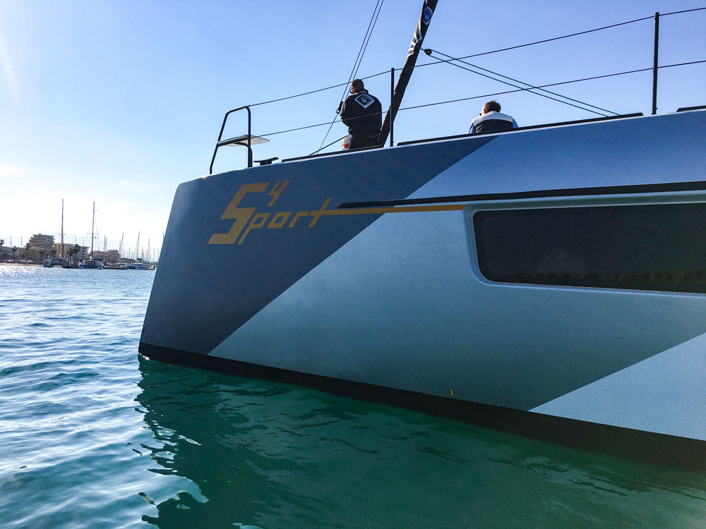 windelocat's tweet image. Here she is, Windelo 54 Sport, our latest #catamaran. All our catamarans are #PerformanceCatamarans, but if you want to spice up your #SailingAdventure, the Sport version is made for you: a fast, light (12,3 t) efficient, high-performance #sailboat, with comfortable living spaces