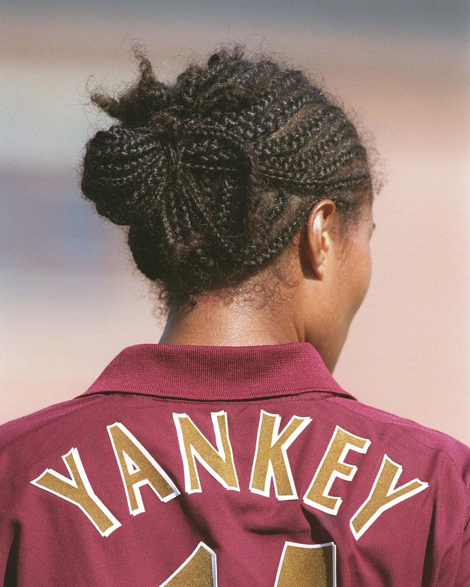 Rachel Aba Yankey is football greatness.

The first women's player in England to sign a professional contract, and one of the game's most decorated. She walked so today’s greats could run.

A thread.