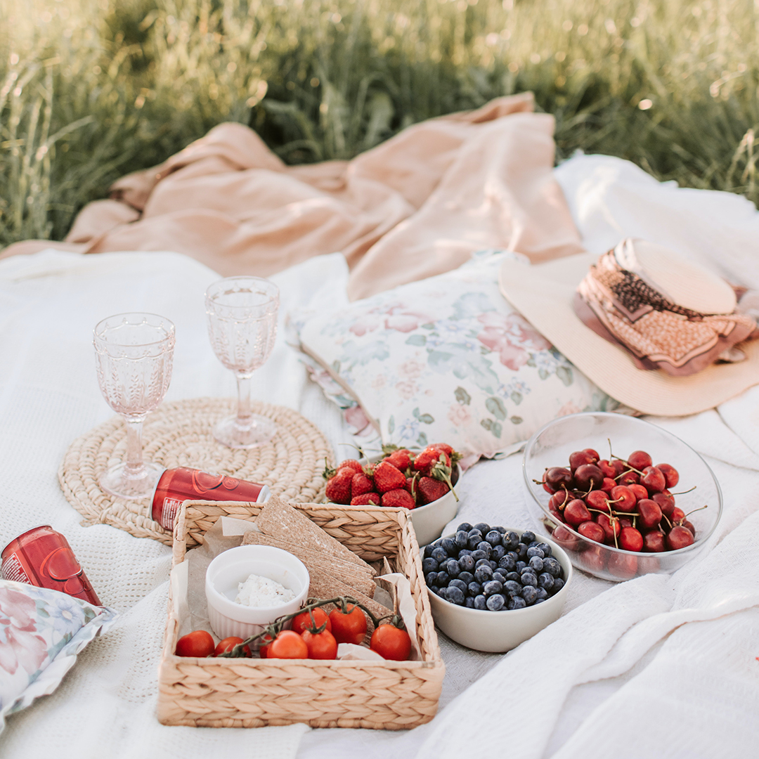 We can see into the future, and this weekend looks bright and sunny! ☀️ It's the perfect weather for a picnic and some laughs. 🍉🍓🥂 What are your plans this weekend?