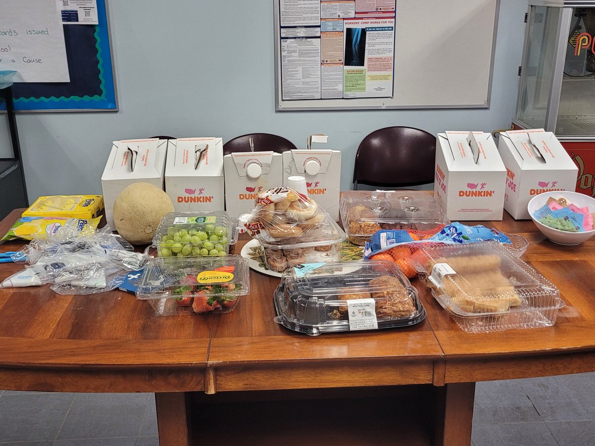 TCGC2021's tweet photo. @GMSProud We are grateful for you all! Enjoy a coffee generously donated by Ms. Lisa from Dunkin Donuts on 20th Street in Vero Beach! https://t.co/hOreTypcDX