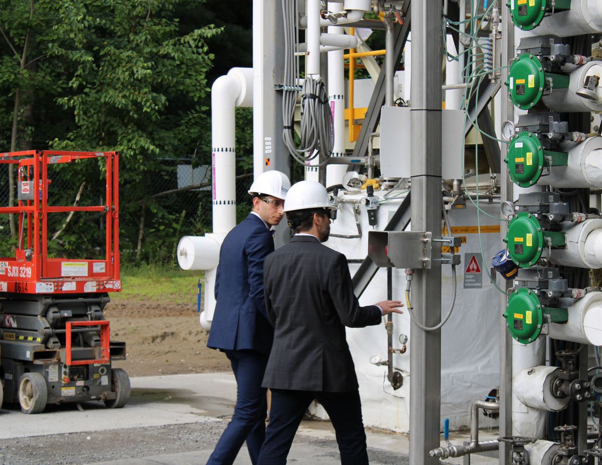 Saviez-vous que 6 millions de tonnes de particules de pneus en plastique polluent notre environnement chaque année ?

C'est pourquoi nous avons lancé un défi d'innovation pour soutenir les entreprises locales qui trouvent des solutions écologiques et rentables à ce problème.