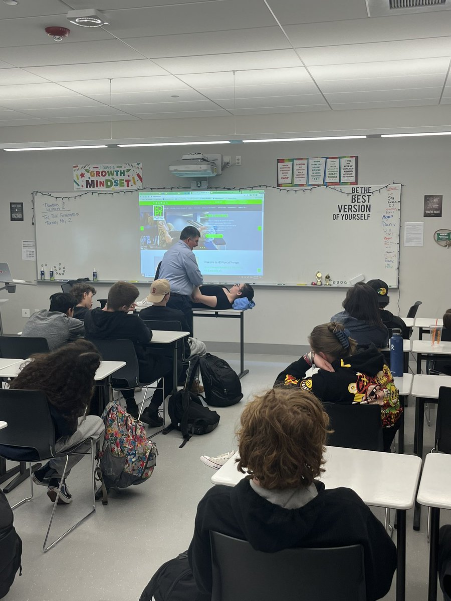 BMHSExerciseSci's tweet photo. https://t.co/CWBGICfSlD talking to sports injury management class today https://t.co/aIcNQHNvHs