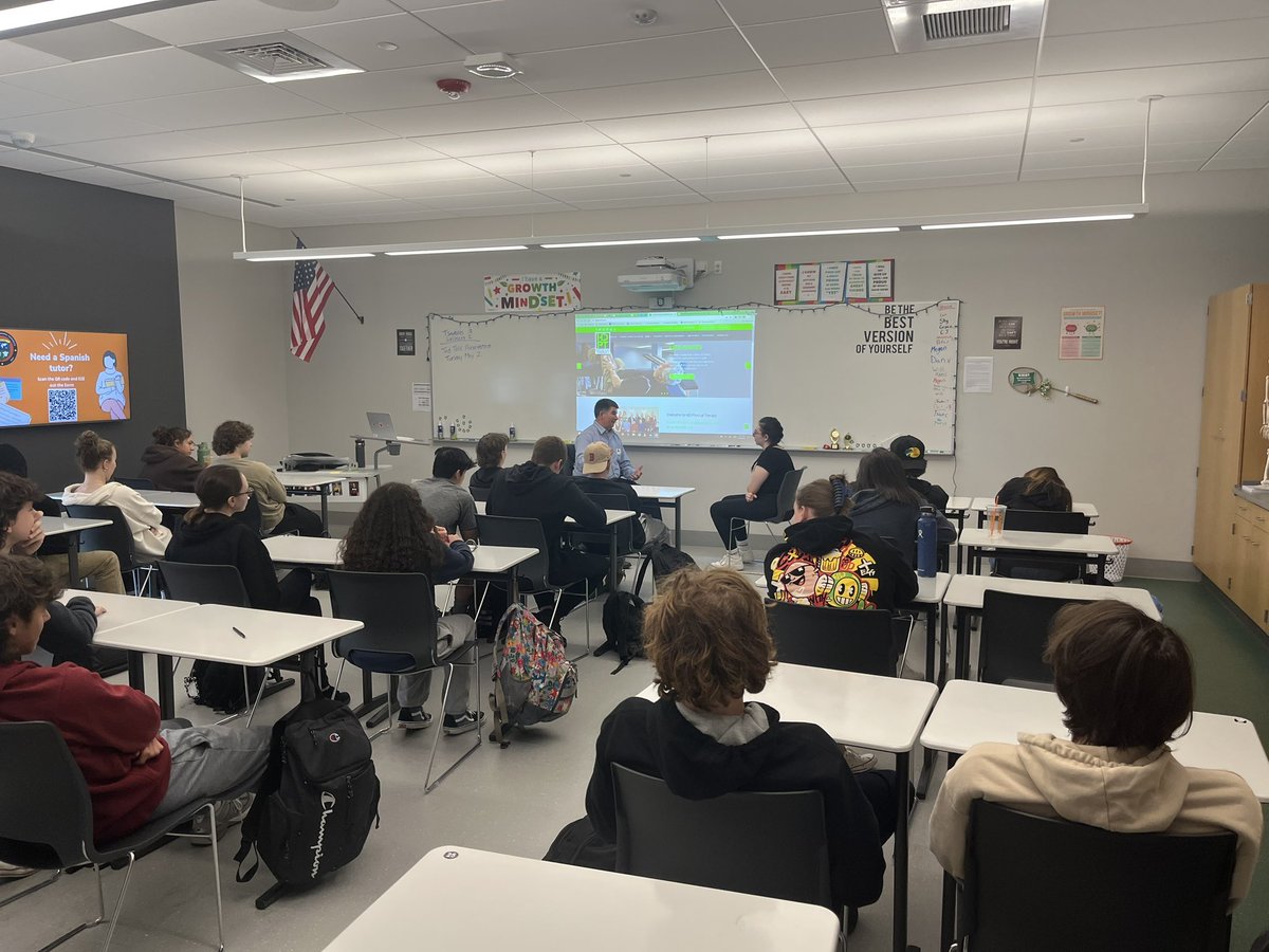 BMHSExerciseSci's tweet photo. https://t.co/CWBGICfSlD talking to sports injury management class today https://t.co/aIcNQHNvHs