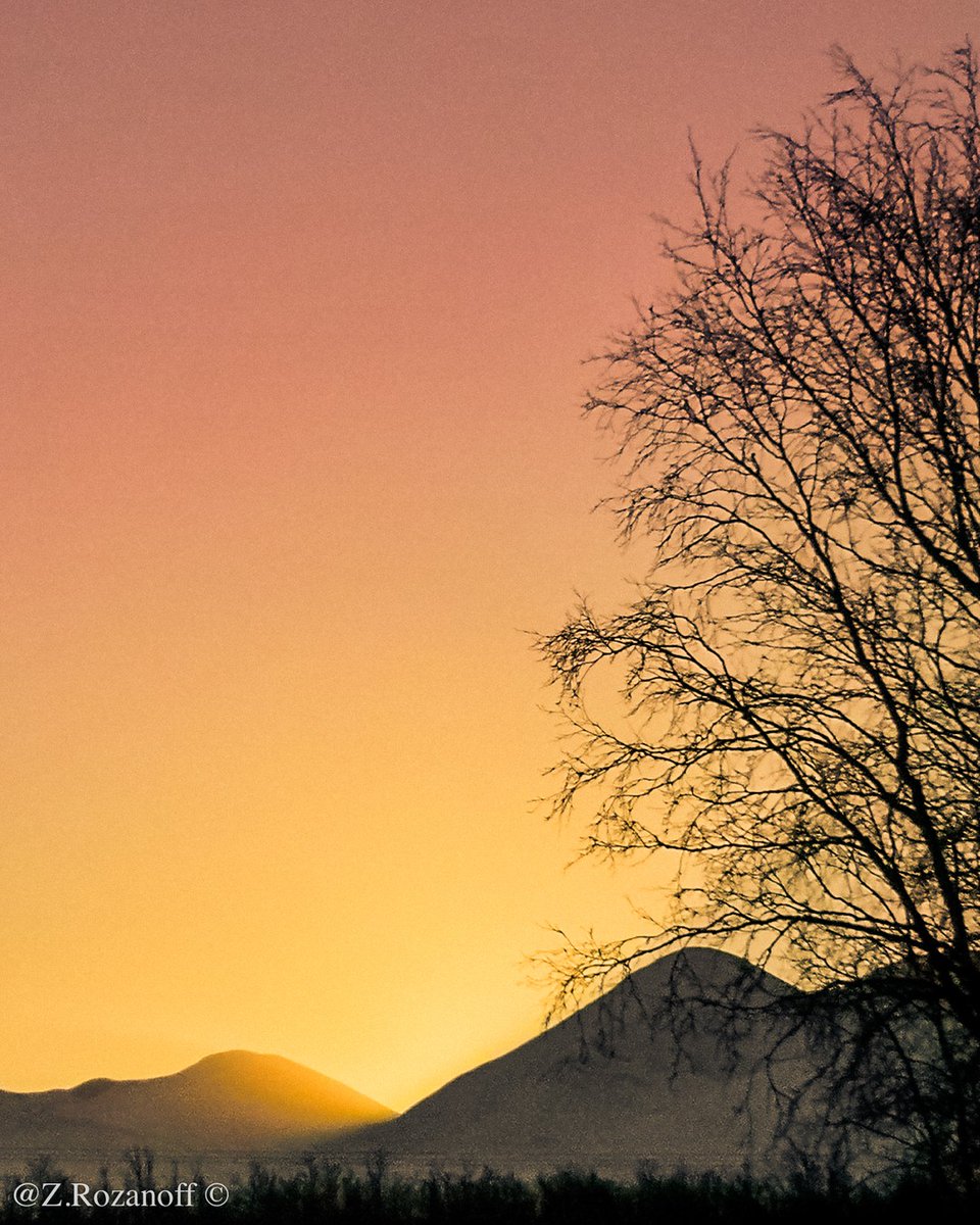 Just one of those days when the #Sun came back in #abisko 

#TorneTrä #VisitSweden #SwedishLapland #VisitLapland #Lappland #Laponia #SwedishLandscape #Landscape #SlowPhotography #LandscapePhotography #SlowPhotography #STF #stfabisk #FujixSweden #FujixNordic