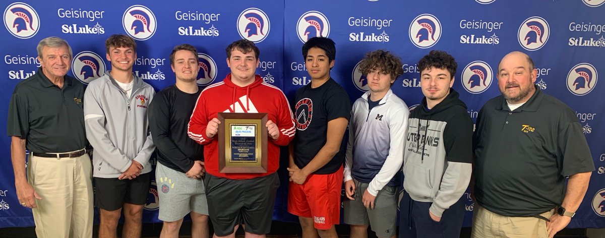 NSAthletics1's tweet photo. Accepting the award on behalf of the entire team, were senior members of this year's squad.
Pictured (l to r): John Powers, Joey Flail, Jared Tinari, Robbie Weitz, Yerick Tlacuatl, Zane McElhenny, Nik Zaharick, and Chaz Hepler.
Congratulations to all of our coaches and players! https://t.co/FaWmsm4zxv